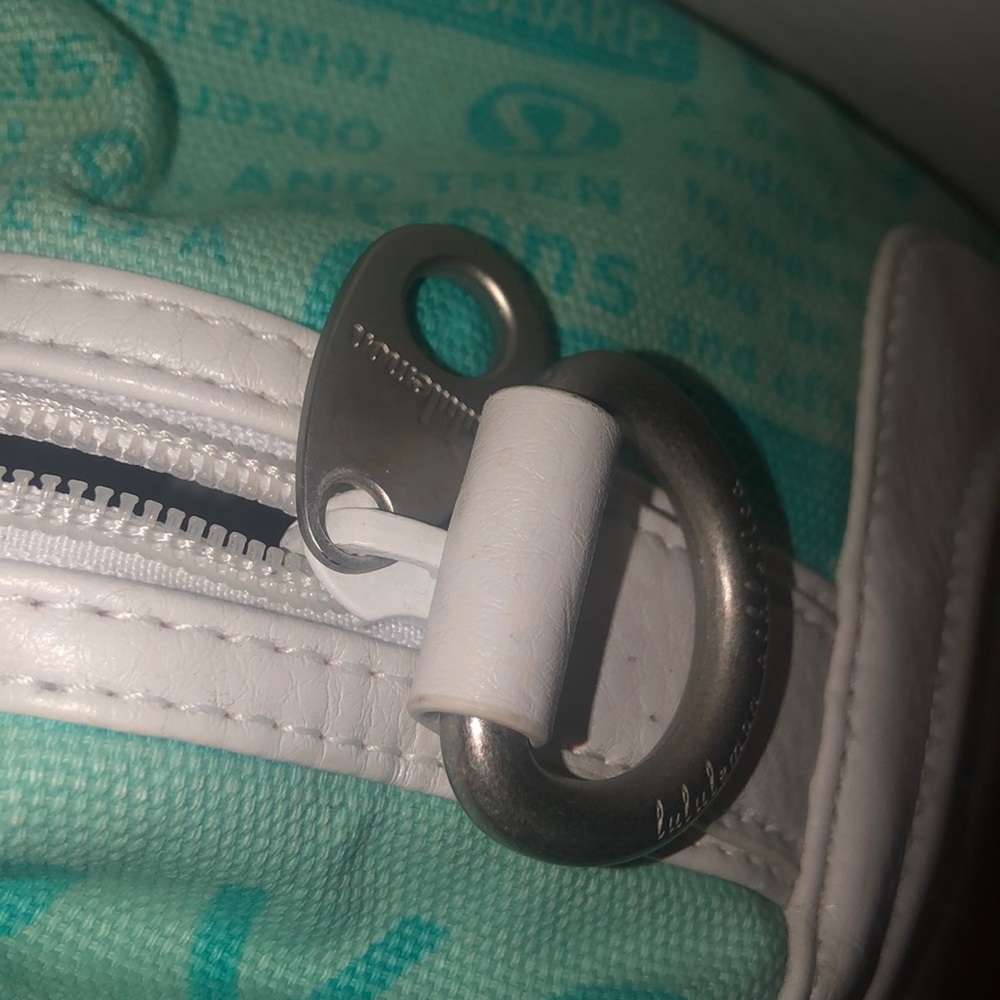 Lululemon athletica vintage duffle bag - Picture 4 of 8